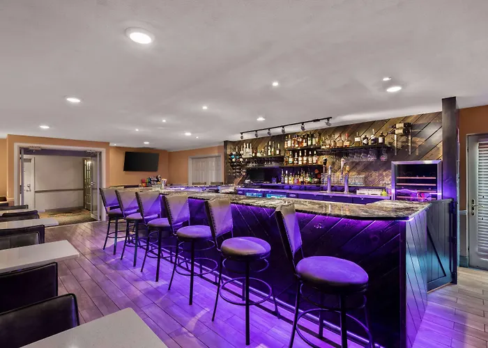 Wyndham Garden & Day Hotel